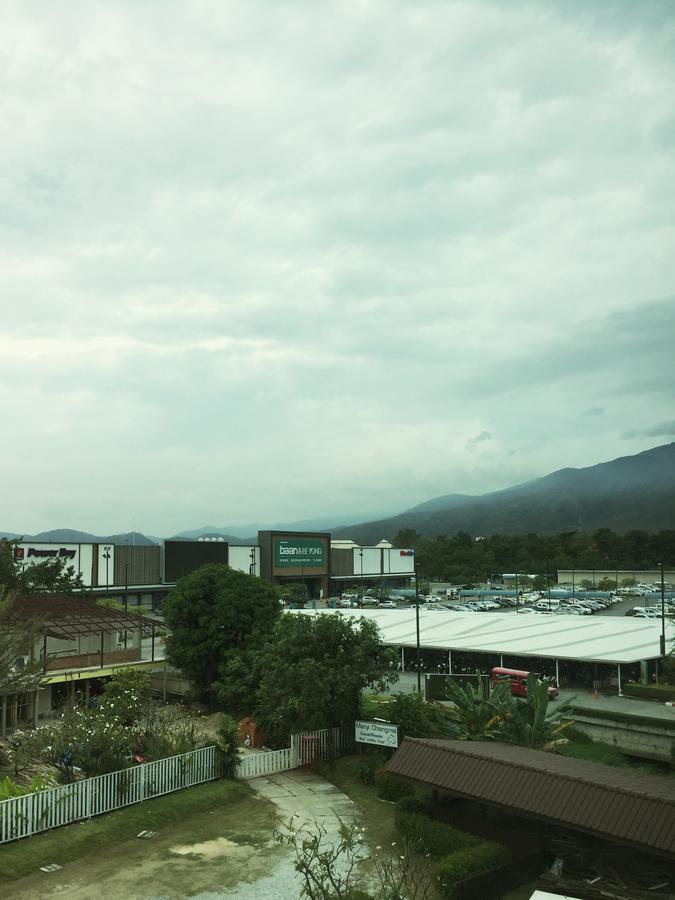 Fellow Hostel Chiang Mai Dış mekan fotoğraf