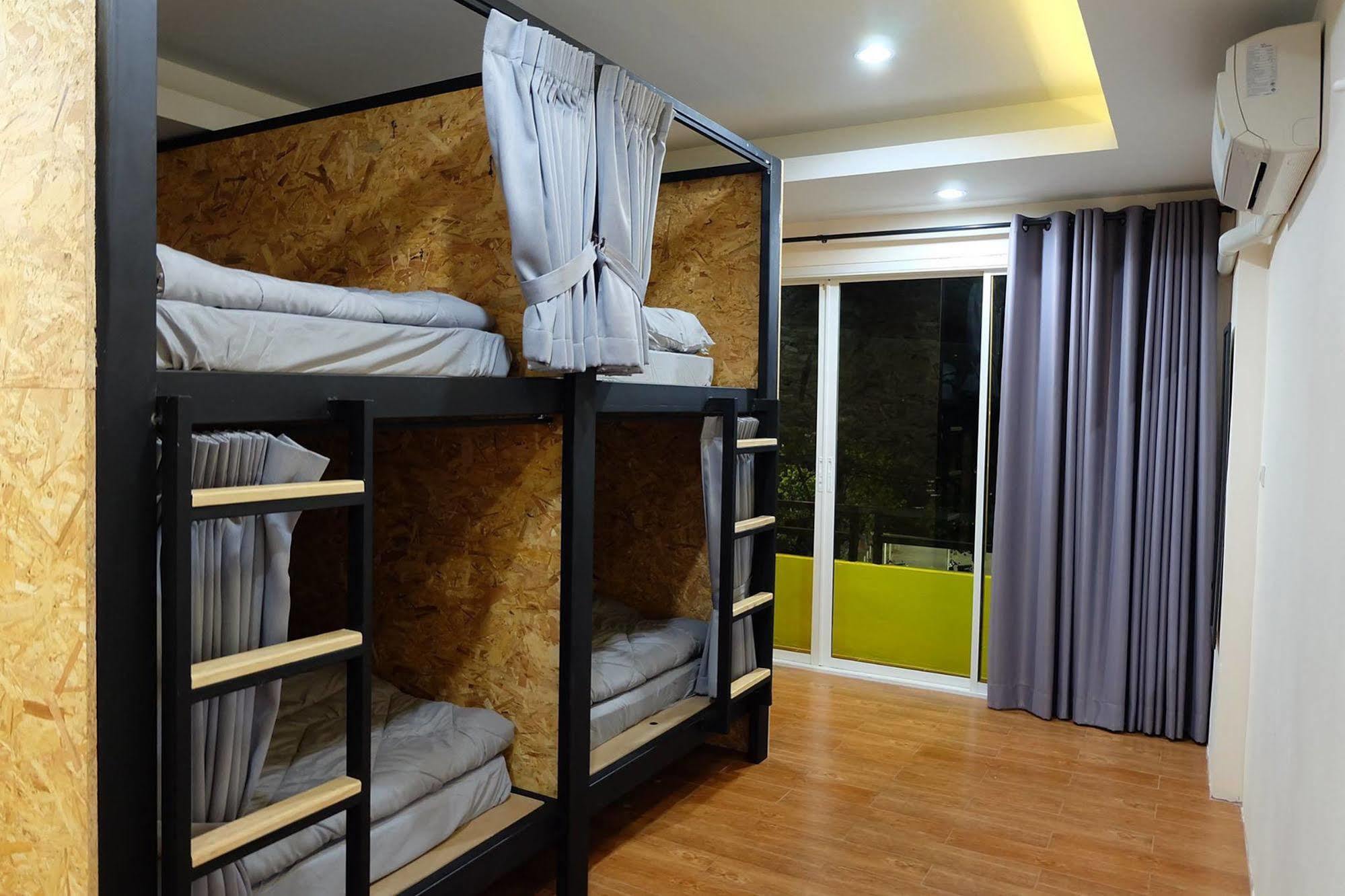 Fellow Hostel Chiang Mai Dış mekan fotoğraf